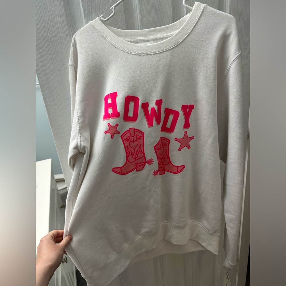 Pacific & Co. Oversized “Howdy” Crewneck